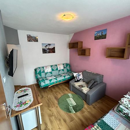 Willa Pod Zbojem Pipikasem Szczawnica Esterno foto