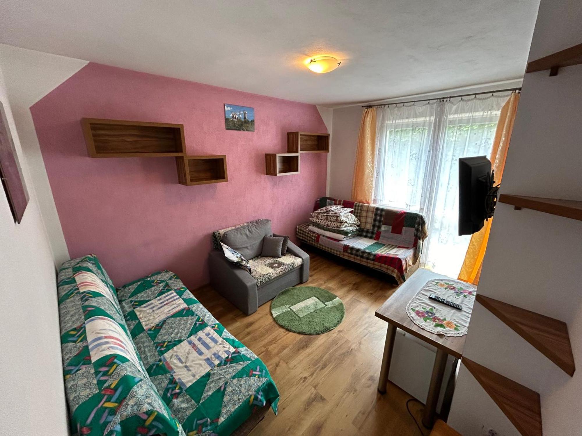 Willa Pod Zbojem Pipikasem Szczawnica Esterno foto