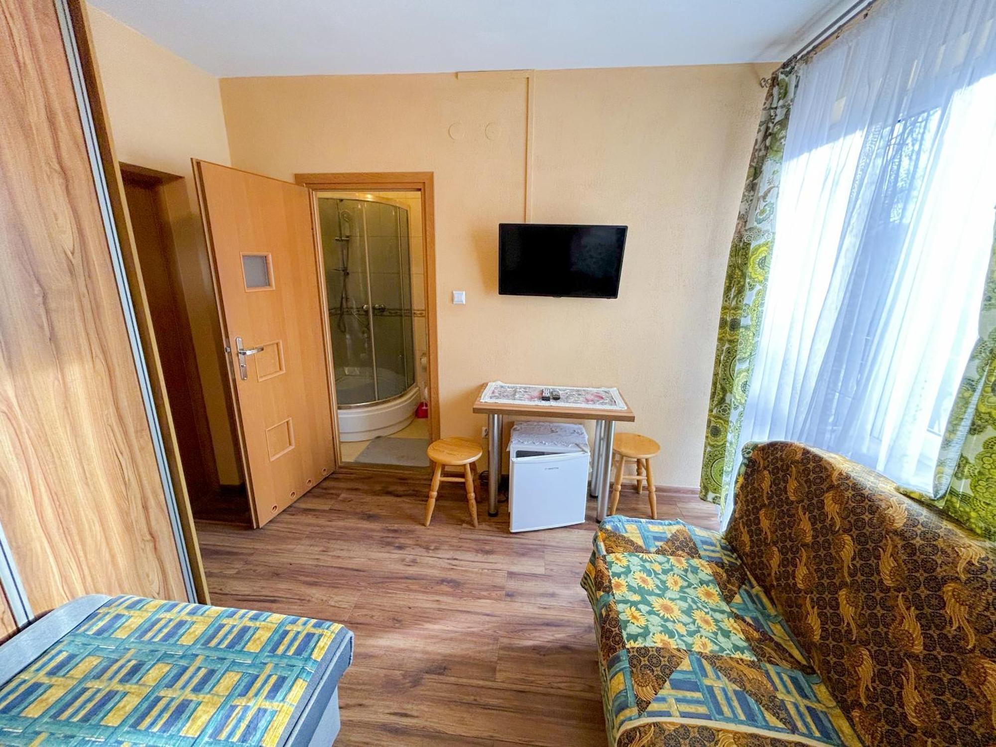 Willa Pod Zbojem Pipikasem Szczawnica Esterno foto
