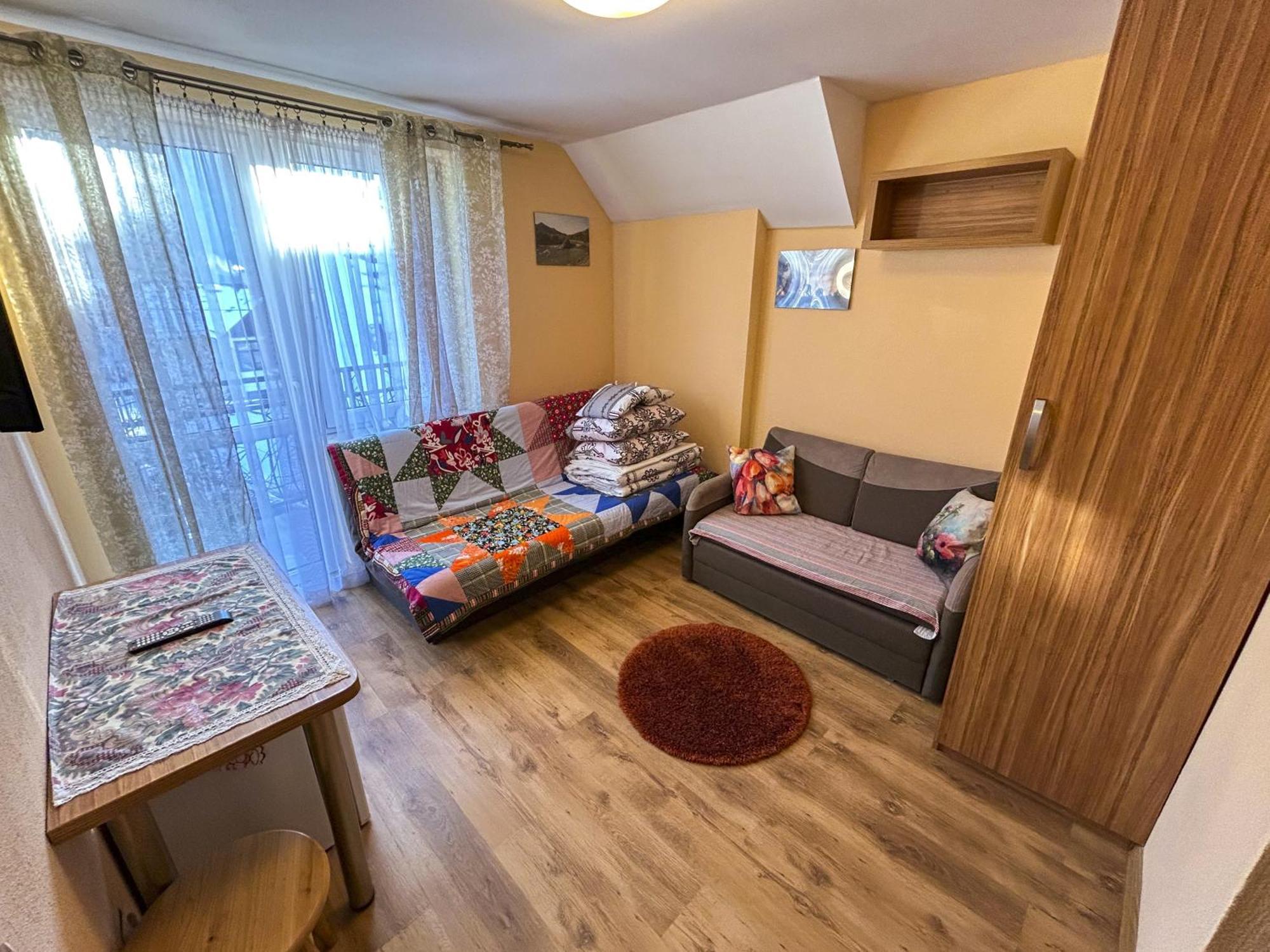 Willa Pod Zbojem Pipikasem Szczawnica Esterno foto