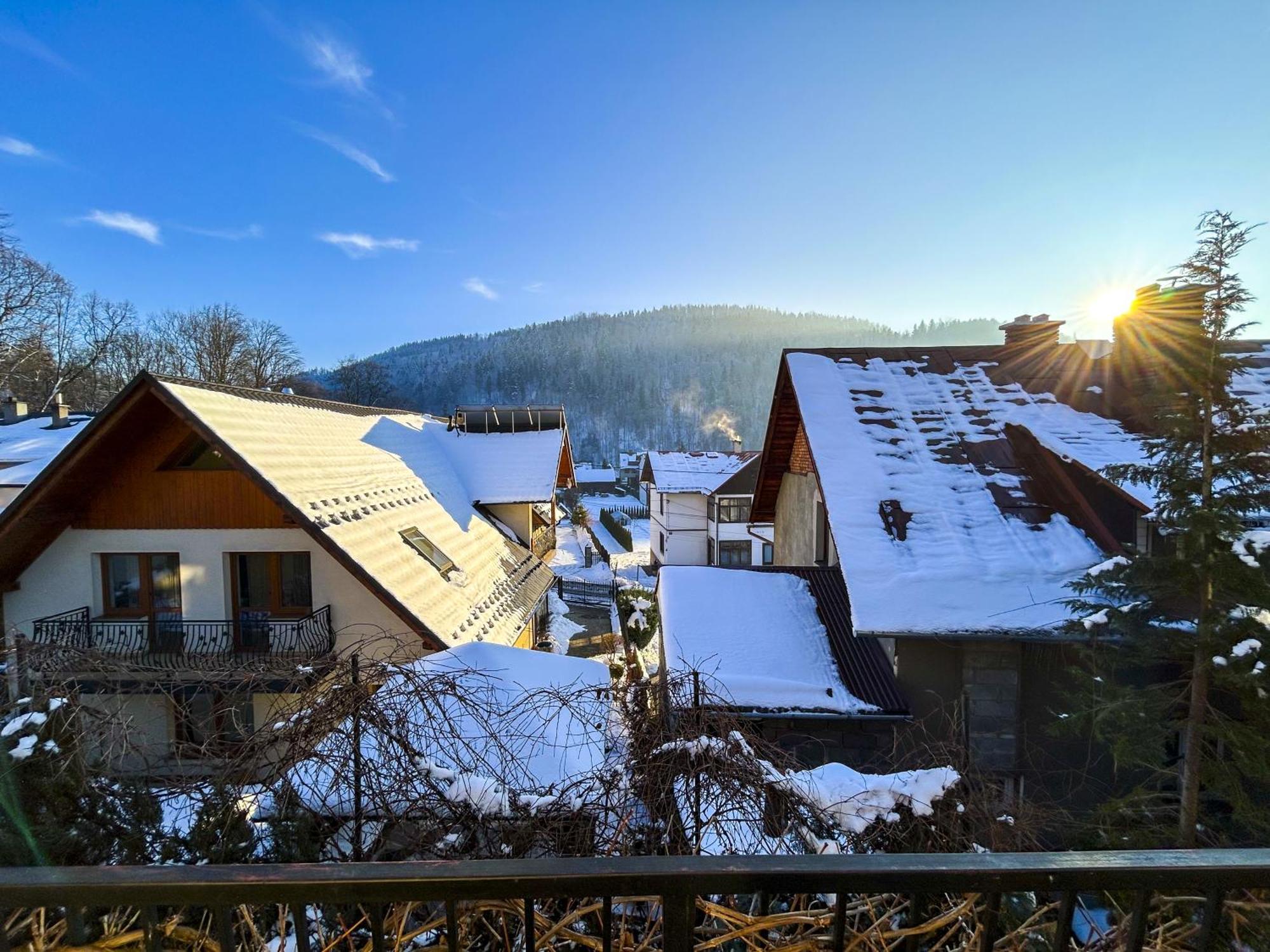 Willa Pod Zbojem Pipikasem Szczawnica Esterno foto